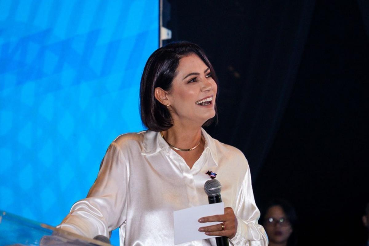 Michelle quer novo encontro com Moraes por domiciliar a Bolsonaro