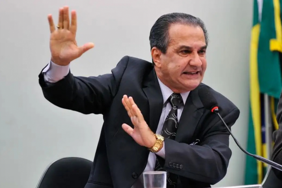 Moraes quer Malafaia réu, e pastor questiona moral de ministro