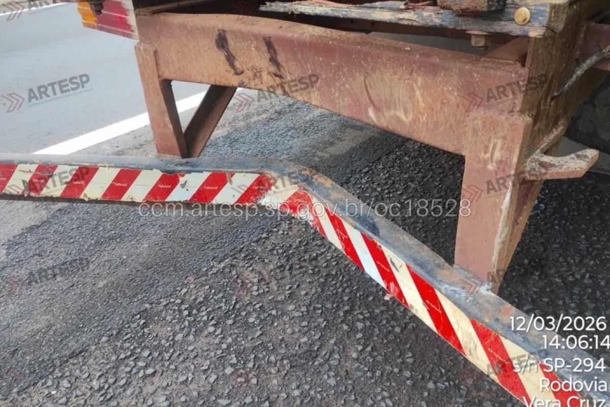 Motociclista morre após colisão com caminhão na Bauru-Marília