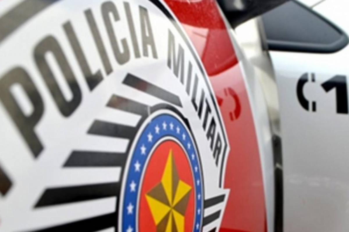 Mulher é presa por morder e socar filho de 9 anos