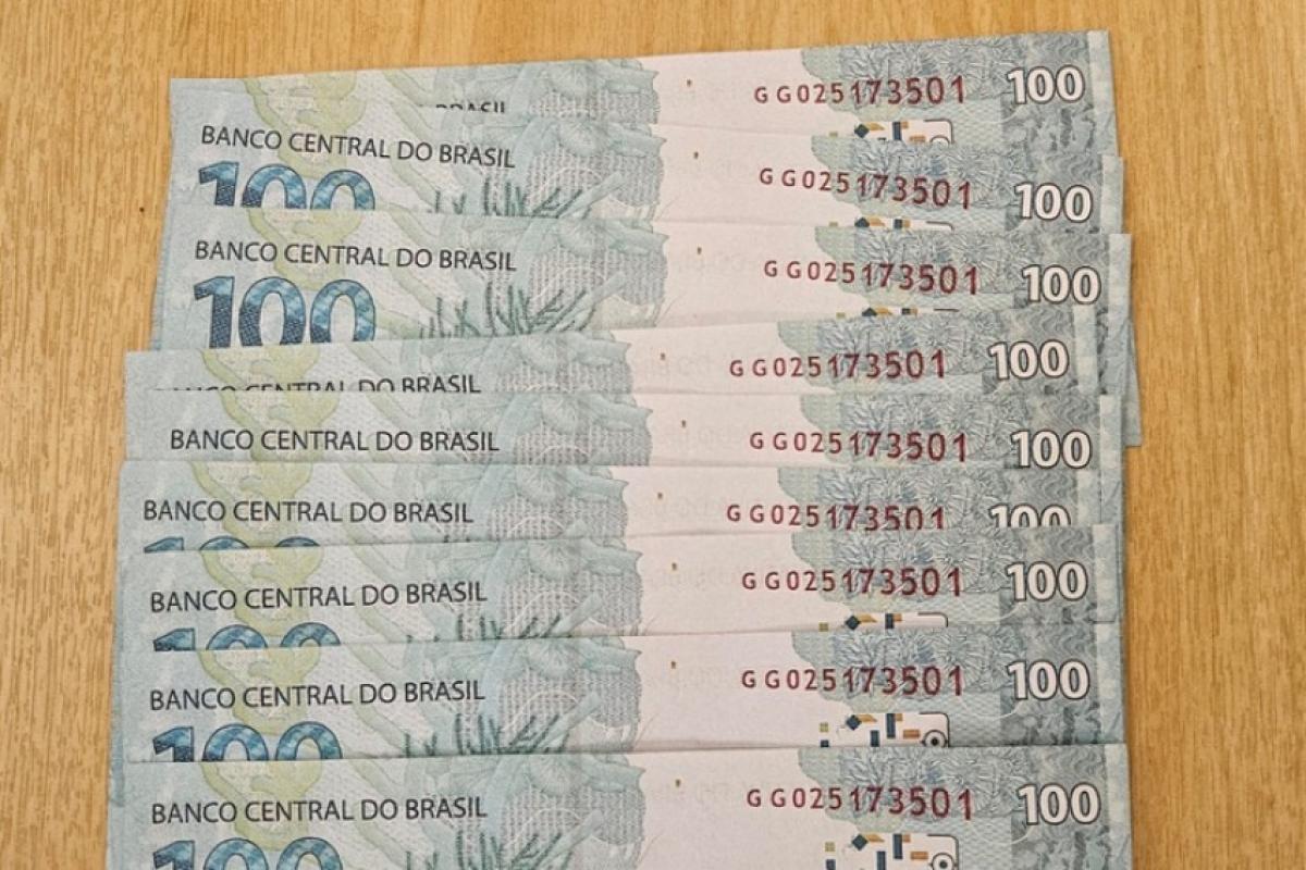 PF de Bauru prende jovem ao receber cédulas falsas na região