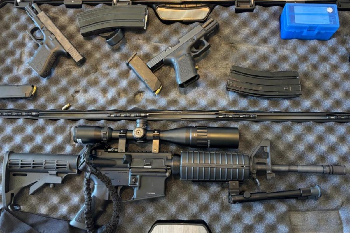 Polícia flagra fuzil com CAC investigado por violência doméstica