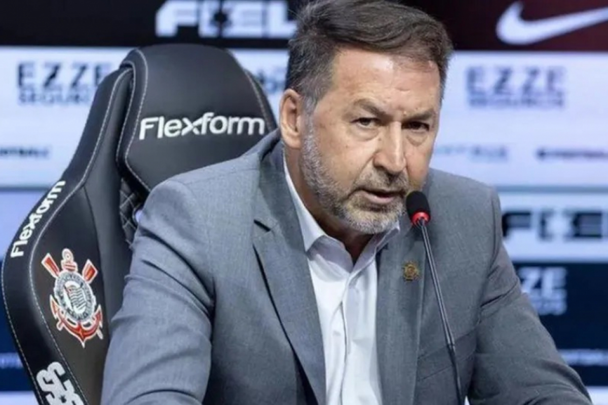 Promotoria arquiva investigação sobre cartão de Augusto Melo