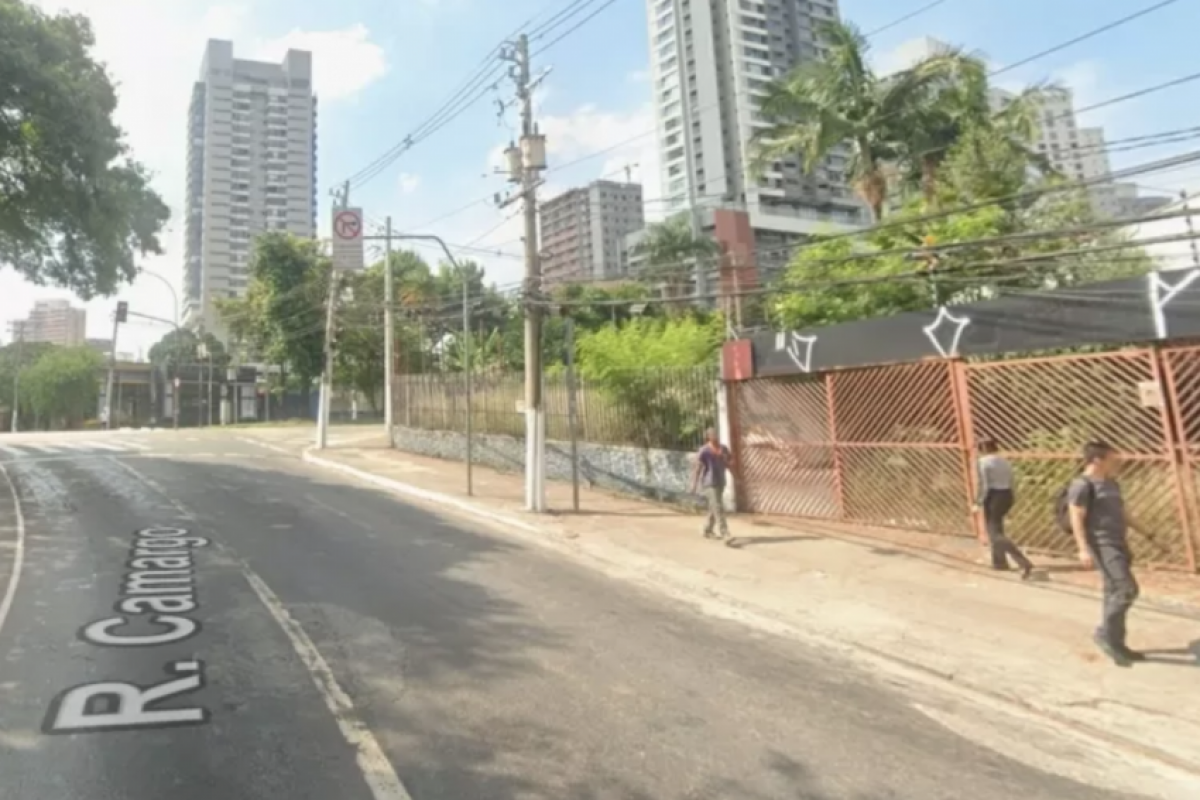 Quadrilha usa estacionamento falso para furtar carros