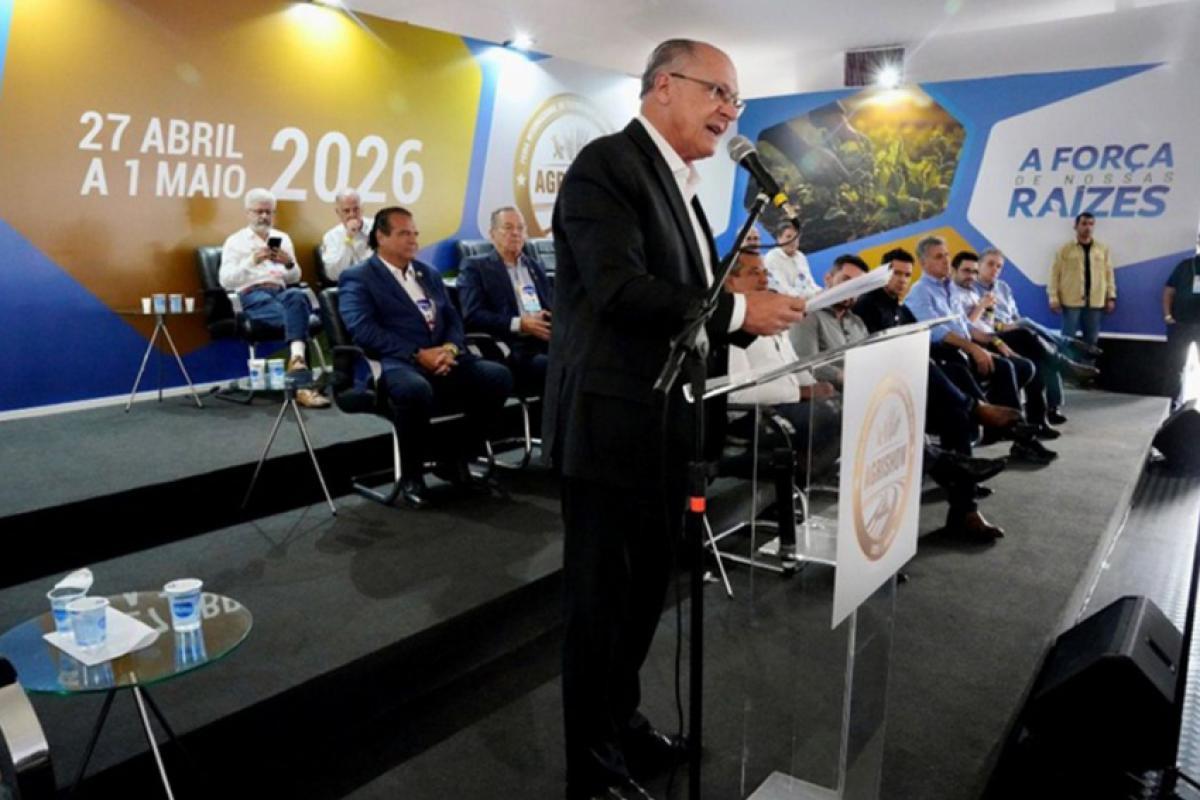 Alckmin anuncia R$ 10 bi para modernização de máquinas agrícolas