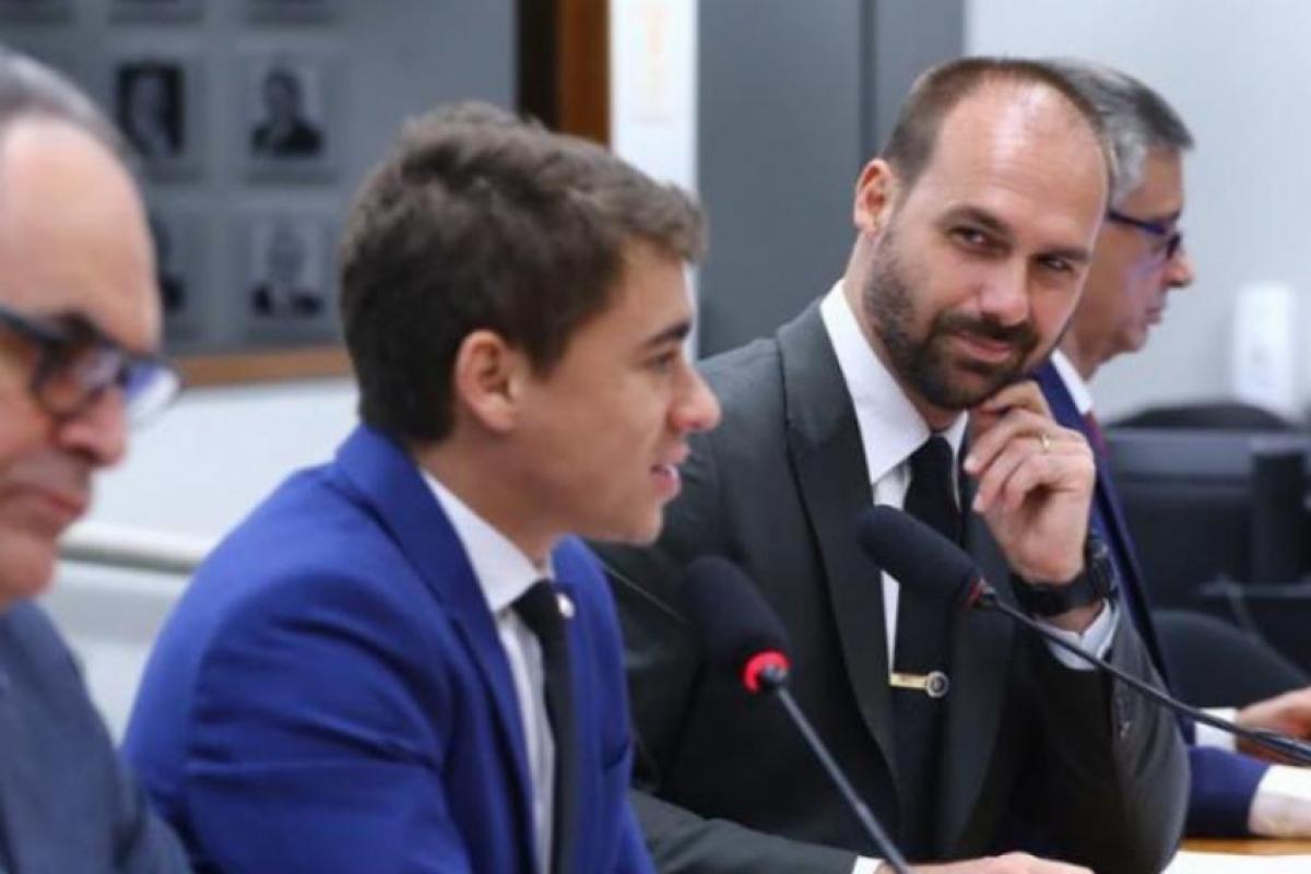 Alvo de Eduardo, Nikolas citou Flávio em apenas 10 de 544 posts