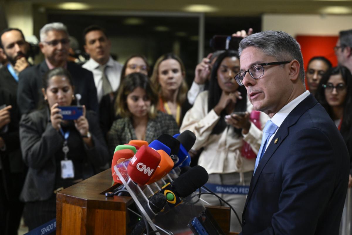 Após manobra do governo, relatório da CPI é rejeitado no Senado