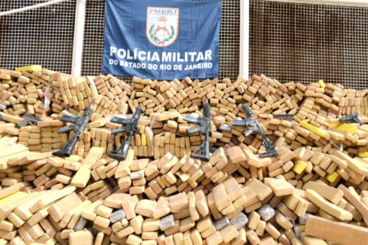 Apreensão de 48 toneladas de maconha é a maior do País, diz Rio