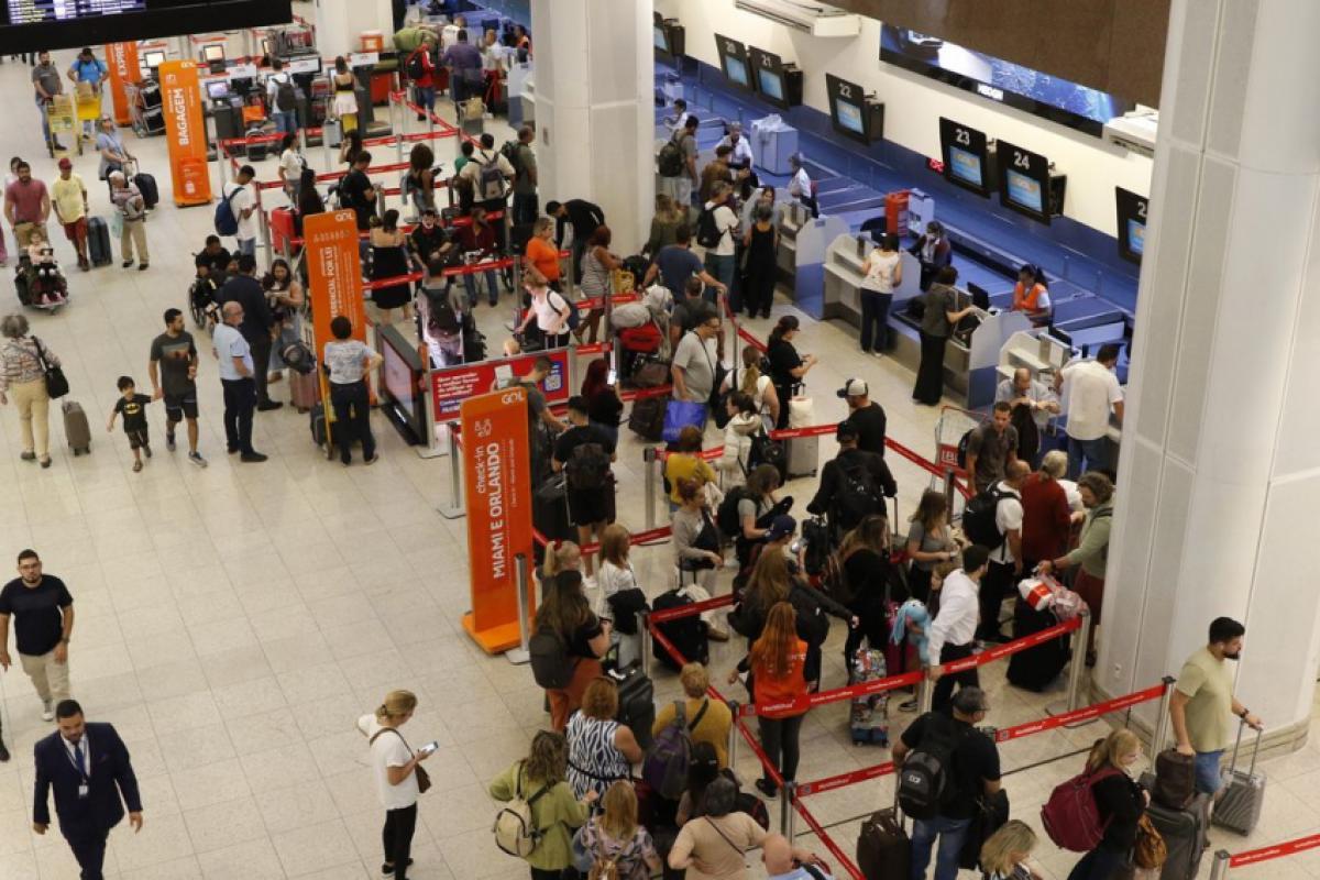 Cade investiga possível alinhamento de preços entre Latam e Gol