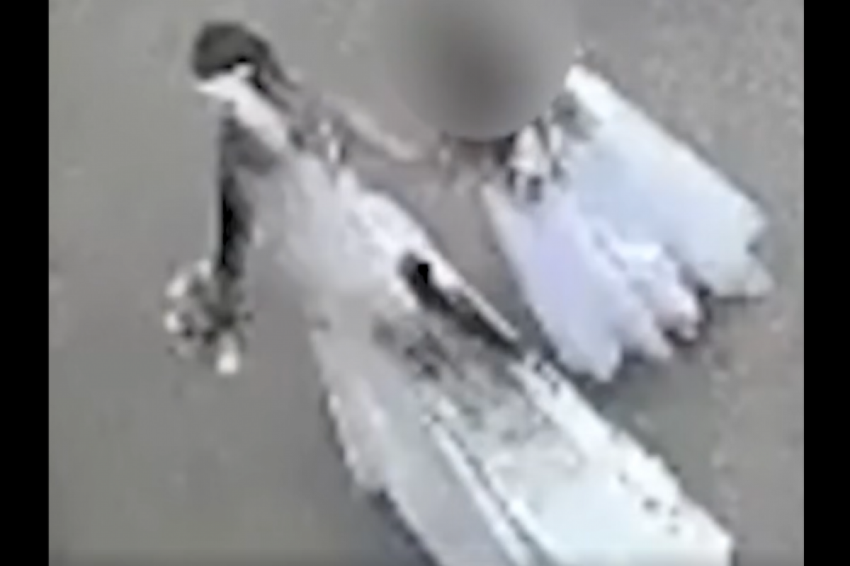 Cunhada joga tinta na noiva porque não foi convidada ao casamento