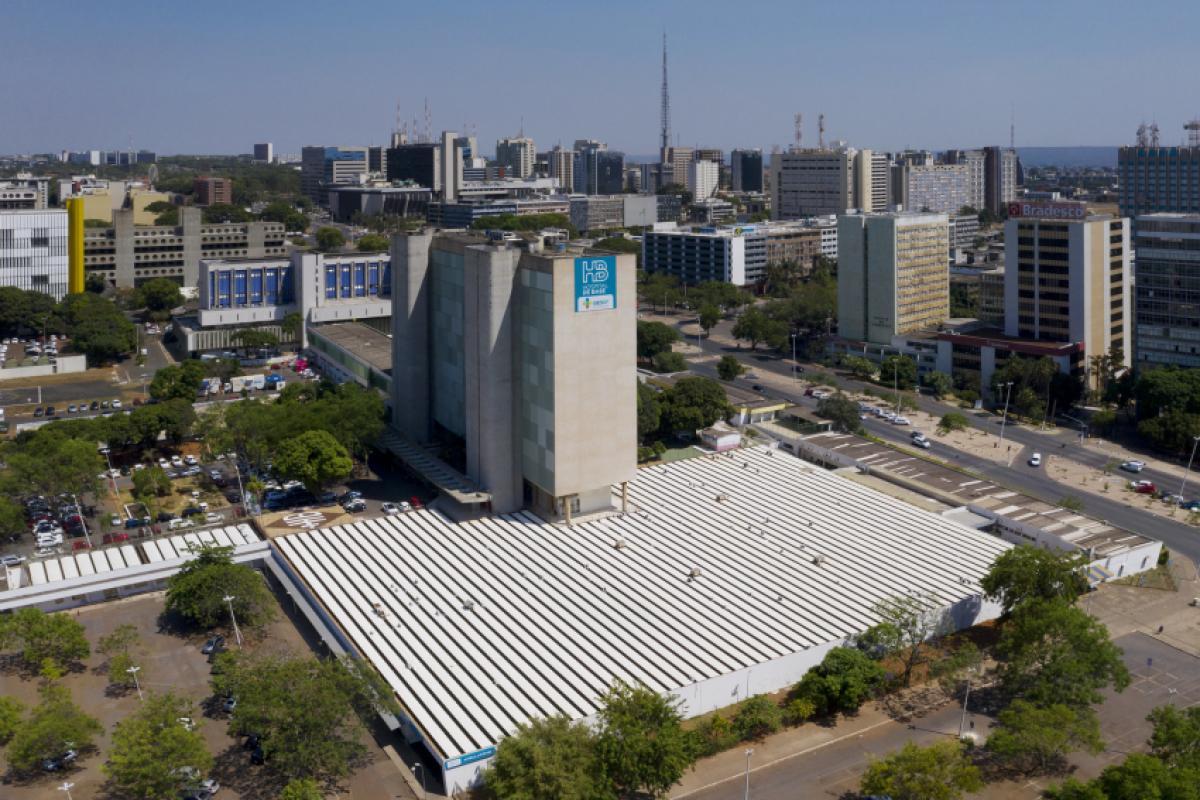 De tanto ficar deitado em hospital, paciente tem nádega amputada
