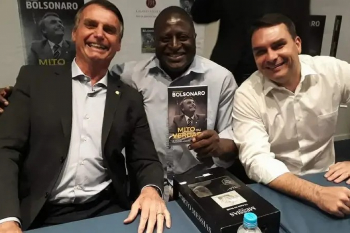 Flávio abandona Hélio Negão, lança deputada e nega acordo com PT