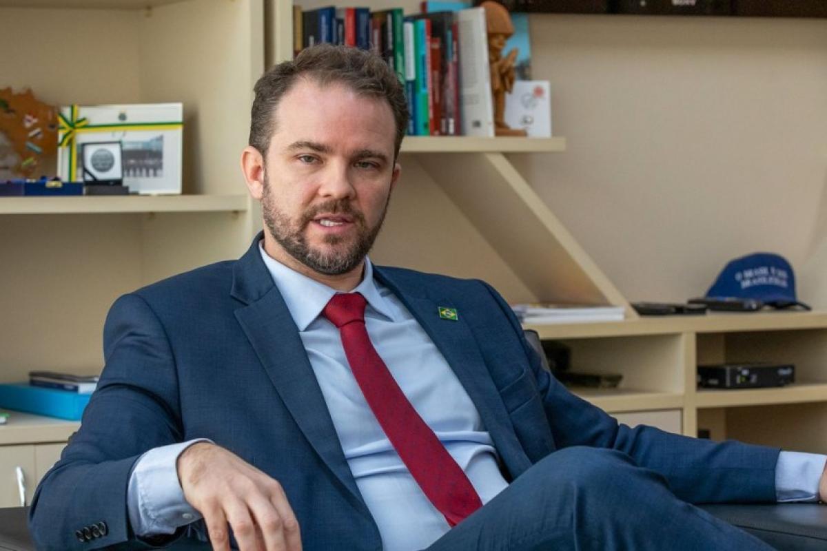 Governo avalia uso do FGTS para quitar dívidas, diz Durigan