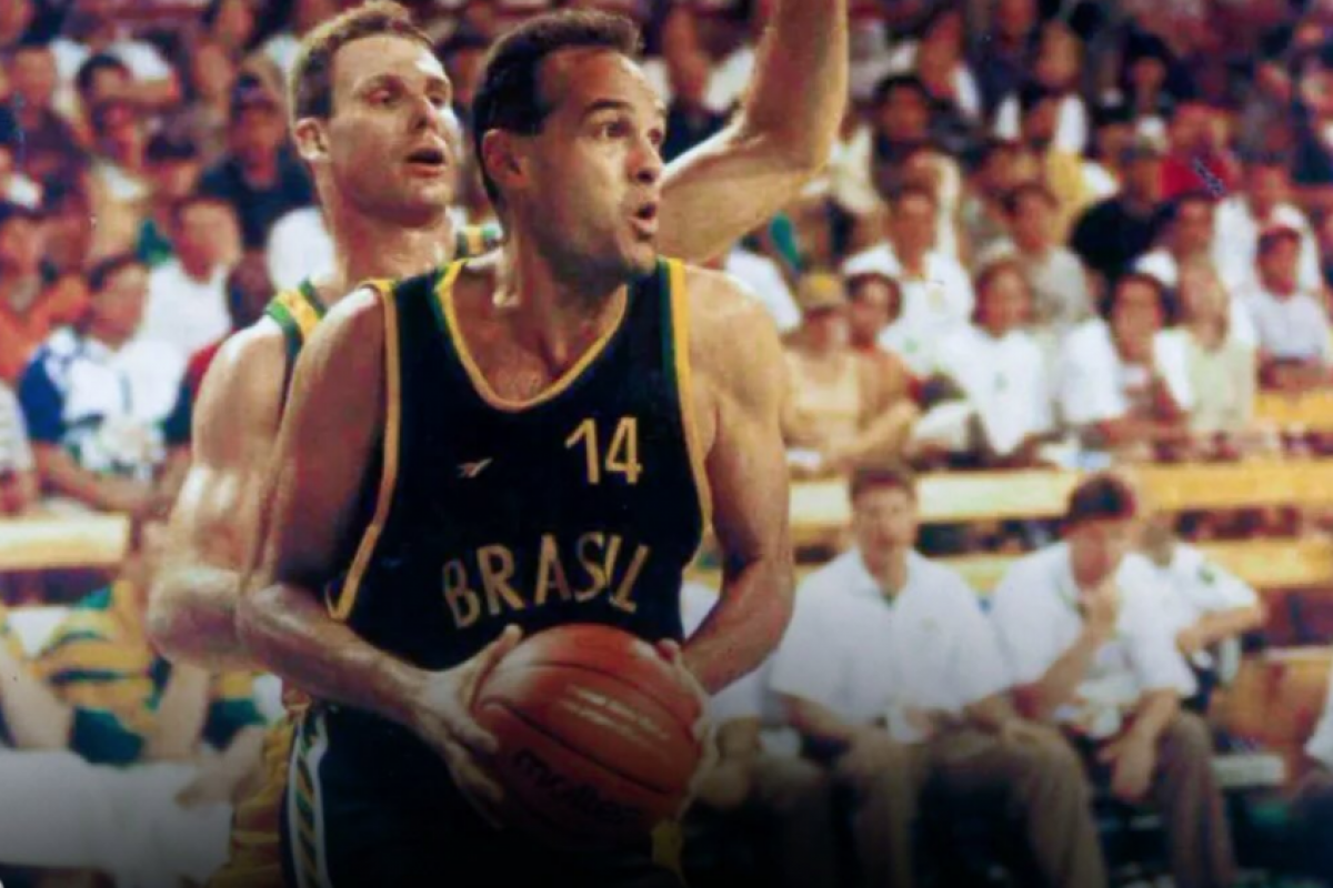 Ídolo do basquete brasileiro, Oscar Schmidt morre aos 68 anos