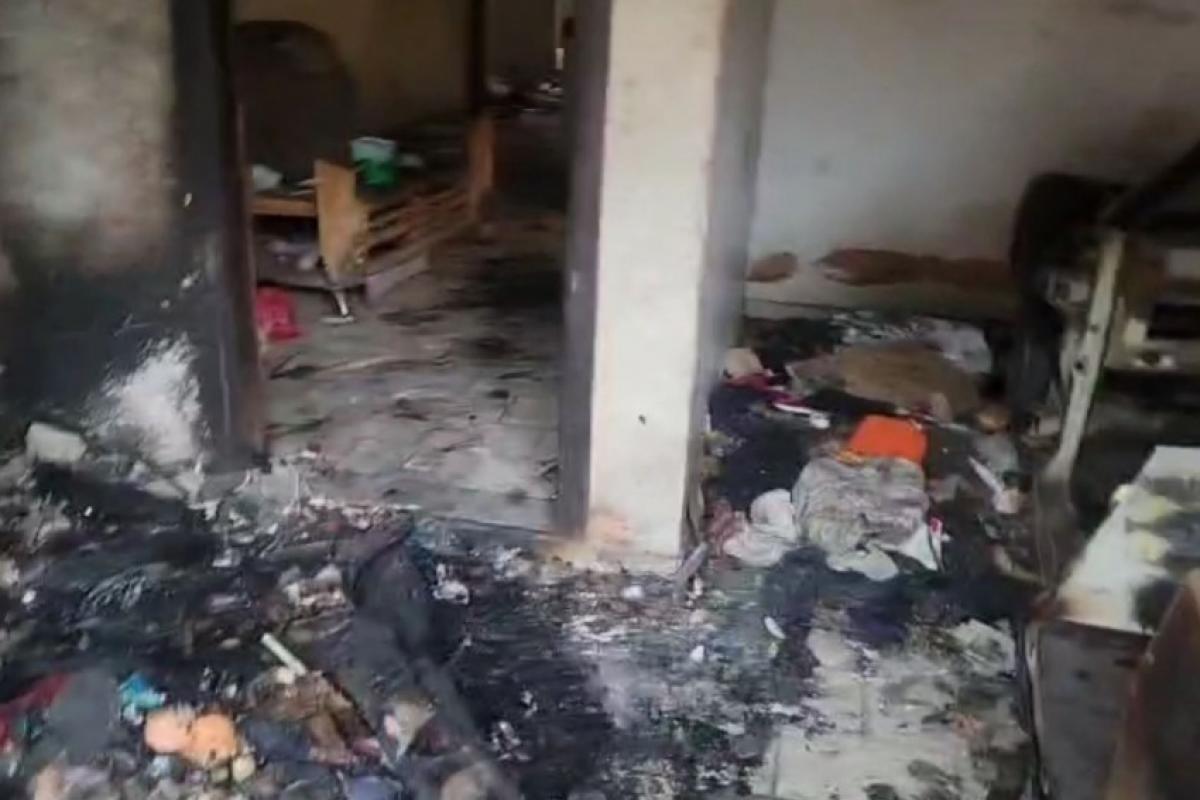 Incêndio consome parte de residência e carro em Bauru