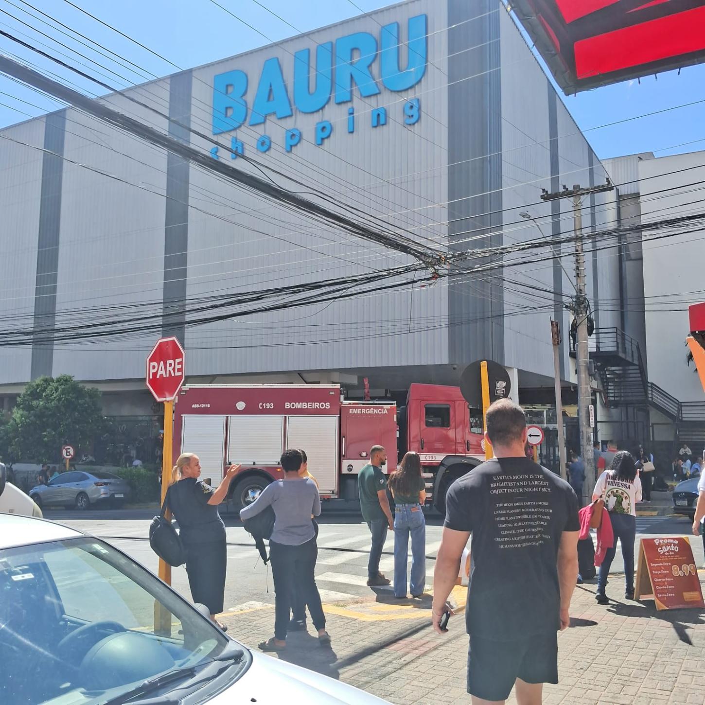 Incêndio em loja assusta funcionários e fecha Bauru Shopping