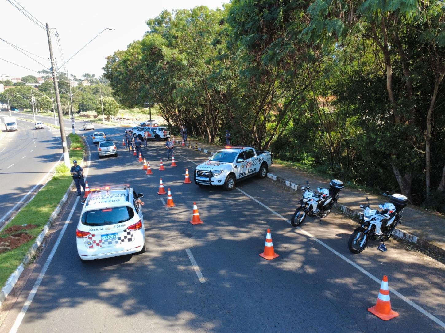 Motos barulhentas na mira da PM: Polícia Militar de Pirajuí intensificou nesta sexta-feira (24) fiscalização de irregularidades em motos