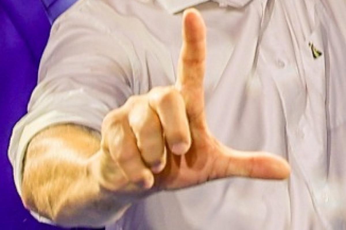 Patrão é condenado por mandar funcionário 'fazer o L'