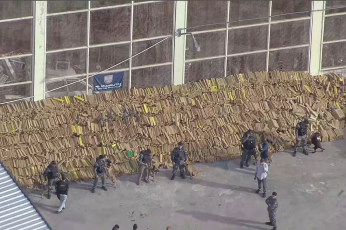 PM estoura esconderijo e apreende quase 50 toneladas de maconha