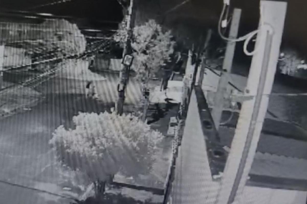 Presa dupla suspeita de espancar mulher trans em Bauru; VÍDEO