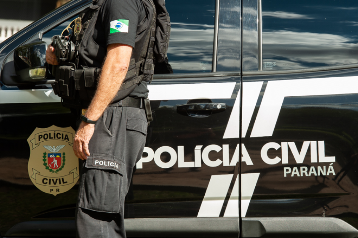 Rapaz de 25 anos mata cachorra e atira no peito do tutor