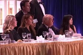 Trump usa ataque em jantar para defender salão ultrassecreto