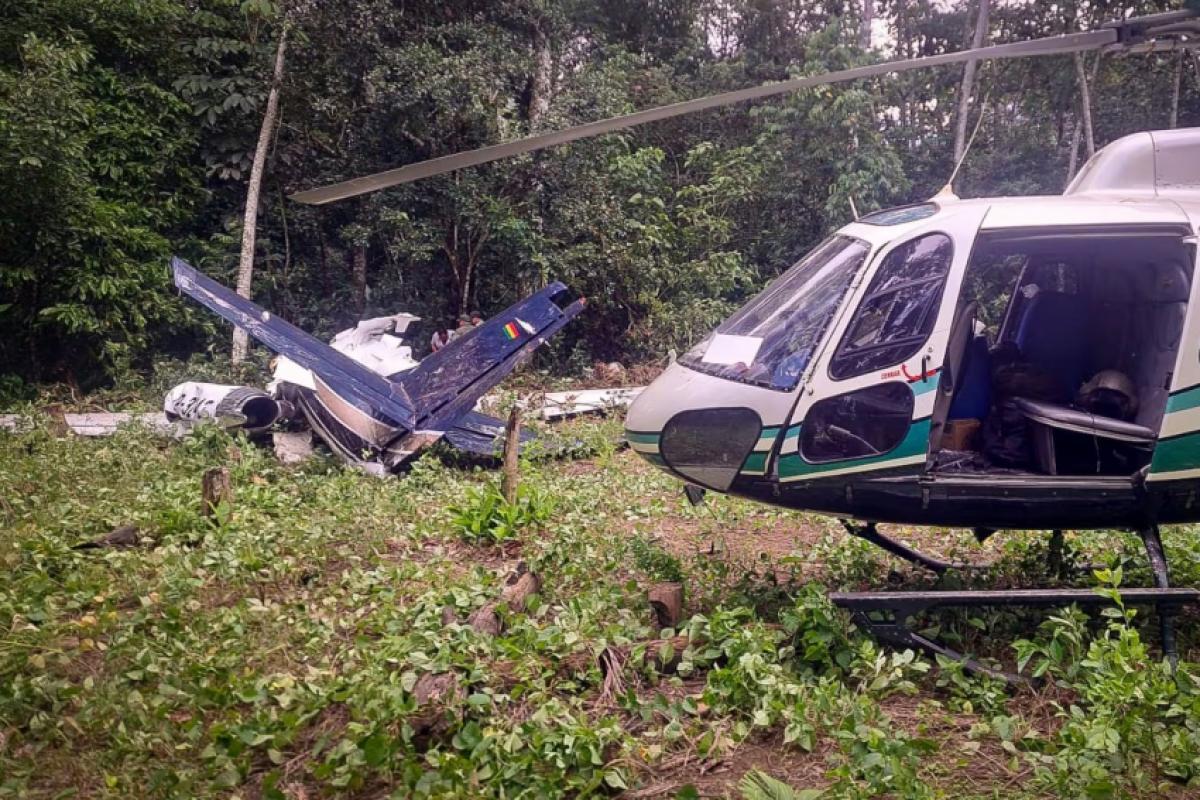 ‘Voo fantasma’? Avião cai após horas em círculos na Bolívia