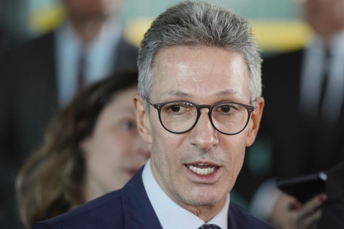 Zema fala em 'podridão' no STF e defende prisão de 2 ministros