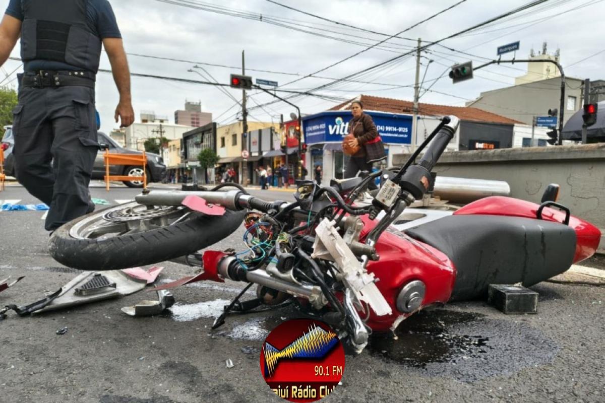 Acidente gravíssimo na Rodrigues, em Bauru, deixa homem ferido