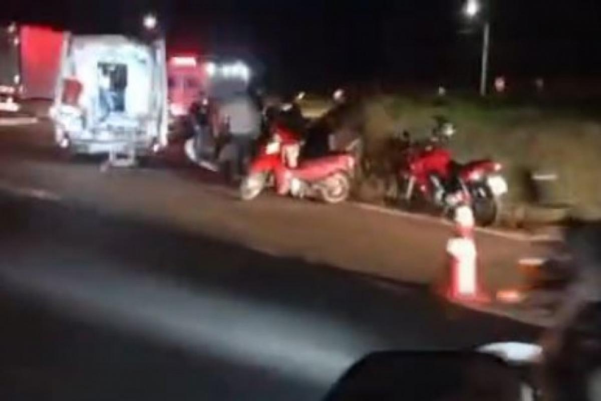 Bauru: motociclista fica ferido em acidente na rotatória do Rasi