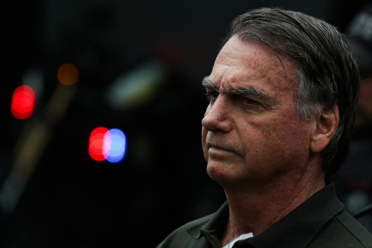 Bolsonaro pede revisão criminal no STF para anular condenação