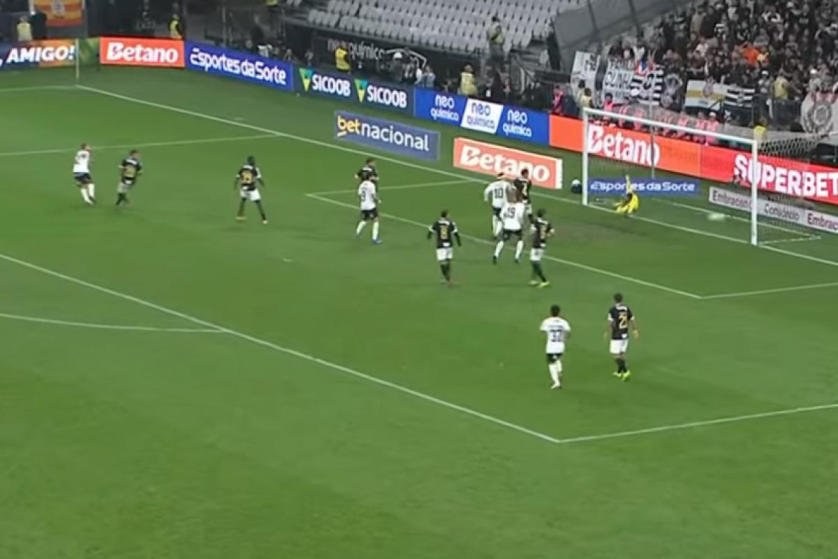 Corinthians vence Atlético-MG com golaço de Zakaria e espanta Z4