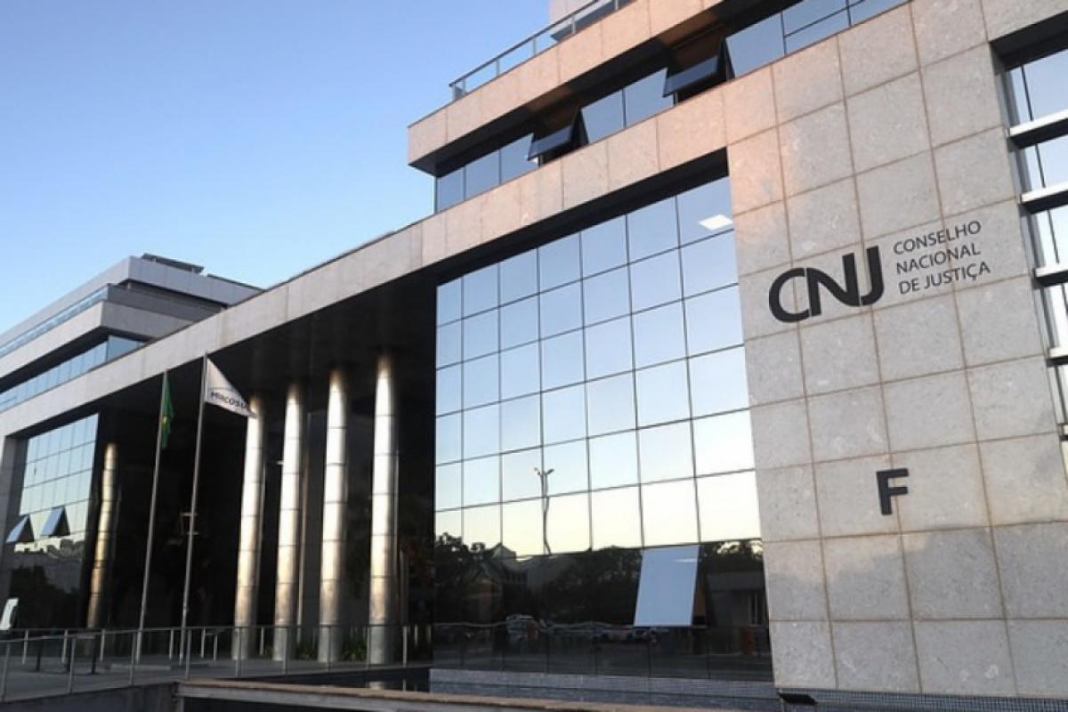 Corregedoria do CNJ anula penduricalhos e ordena auditorias