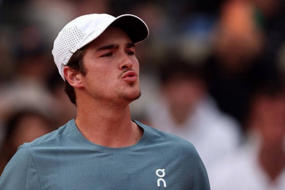João Fonseca encara Novak Djokovic nesta sexta em Roland Garros