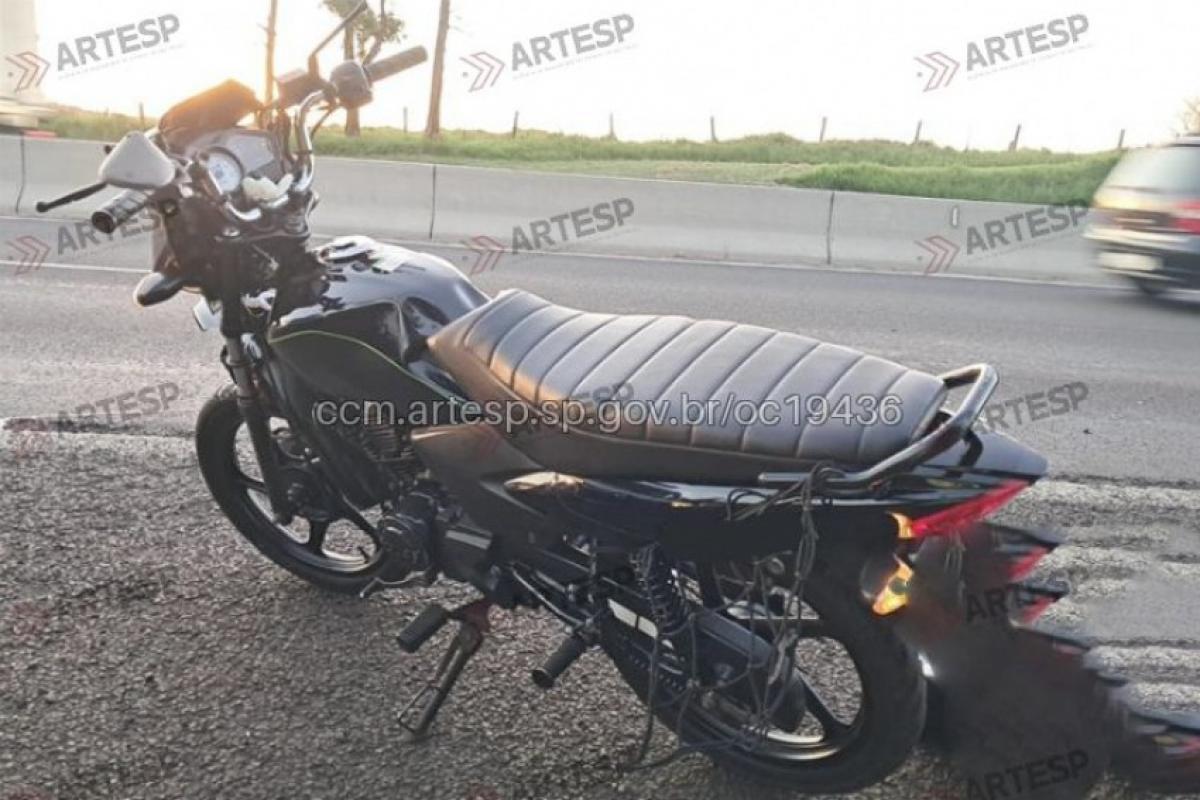 Motociclista morre em colisão com carreta na Bauru-Ipaussu