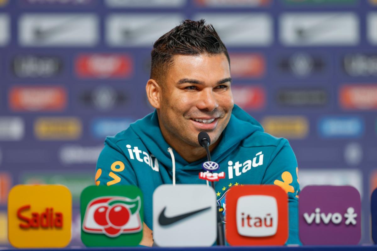 Perguntas sobre Neymar irritam Casemiro antes de treino