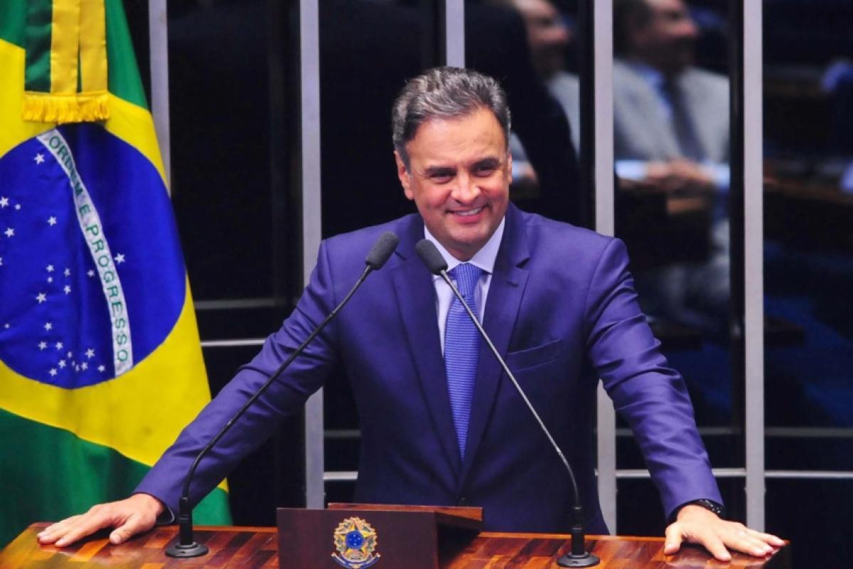 PSDB discute lançar Aécio Neves à Presidência