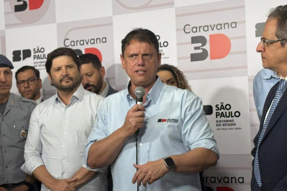Tarcísio inaugura CPJ de Bauru e entrega viaturas para PM e Civil