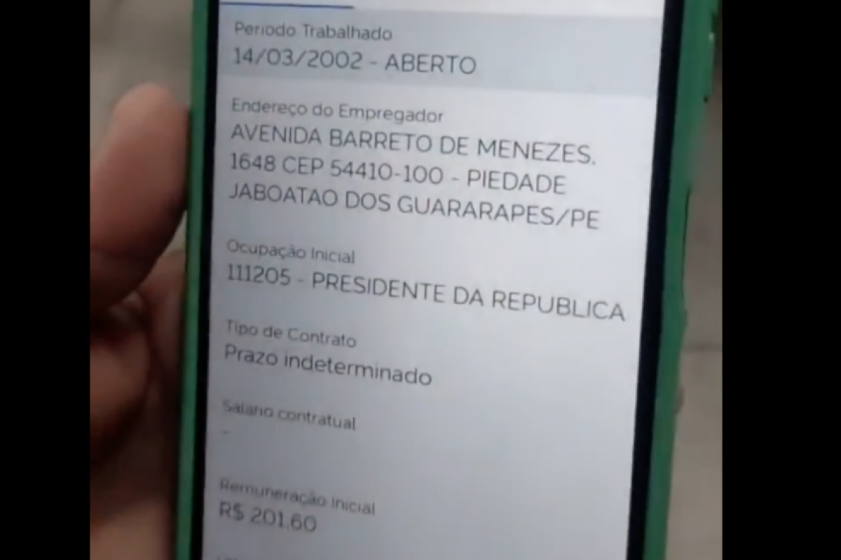 Técnica descobre que 'é' presidente da República há 24 anos