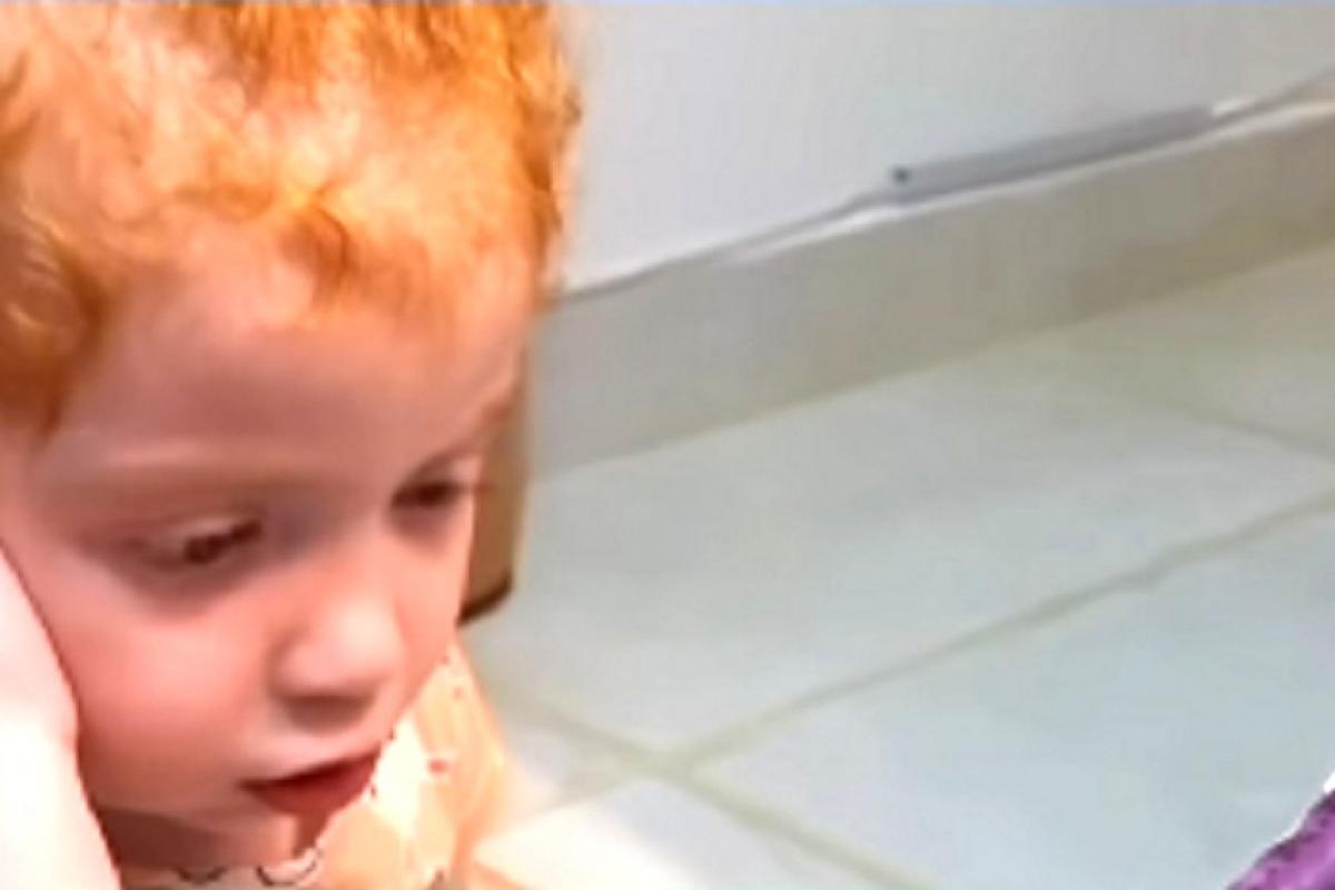 VÍDEO: Menina de 3 anos 'liga' para Jesus e pede bisavó de volta