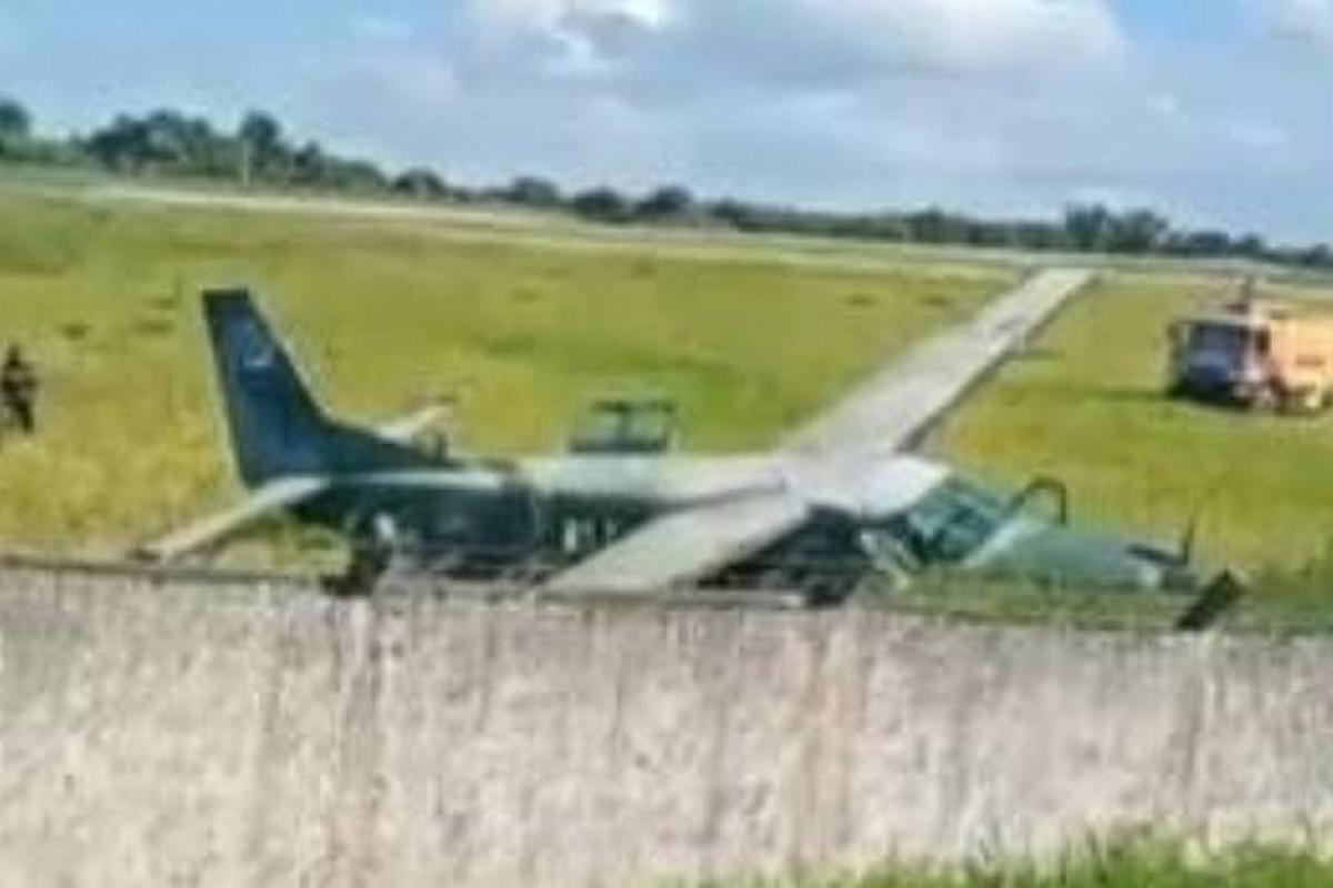Avião da FAB sai da pista na Bahia e fecha aeroporto por 4 horas