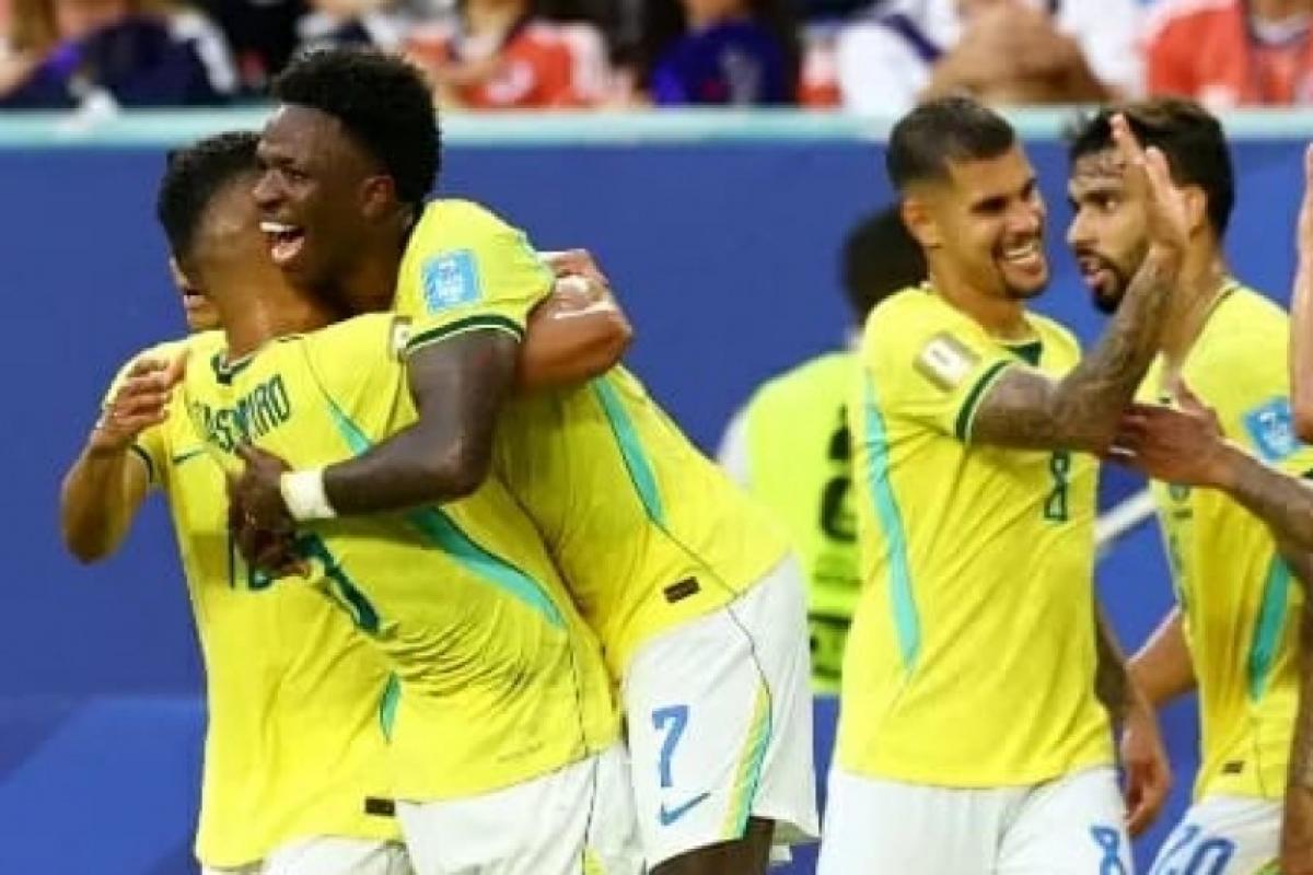 Brasil vence a Escócia, avança em primeiro e ganha confiança