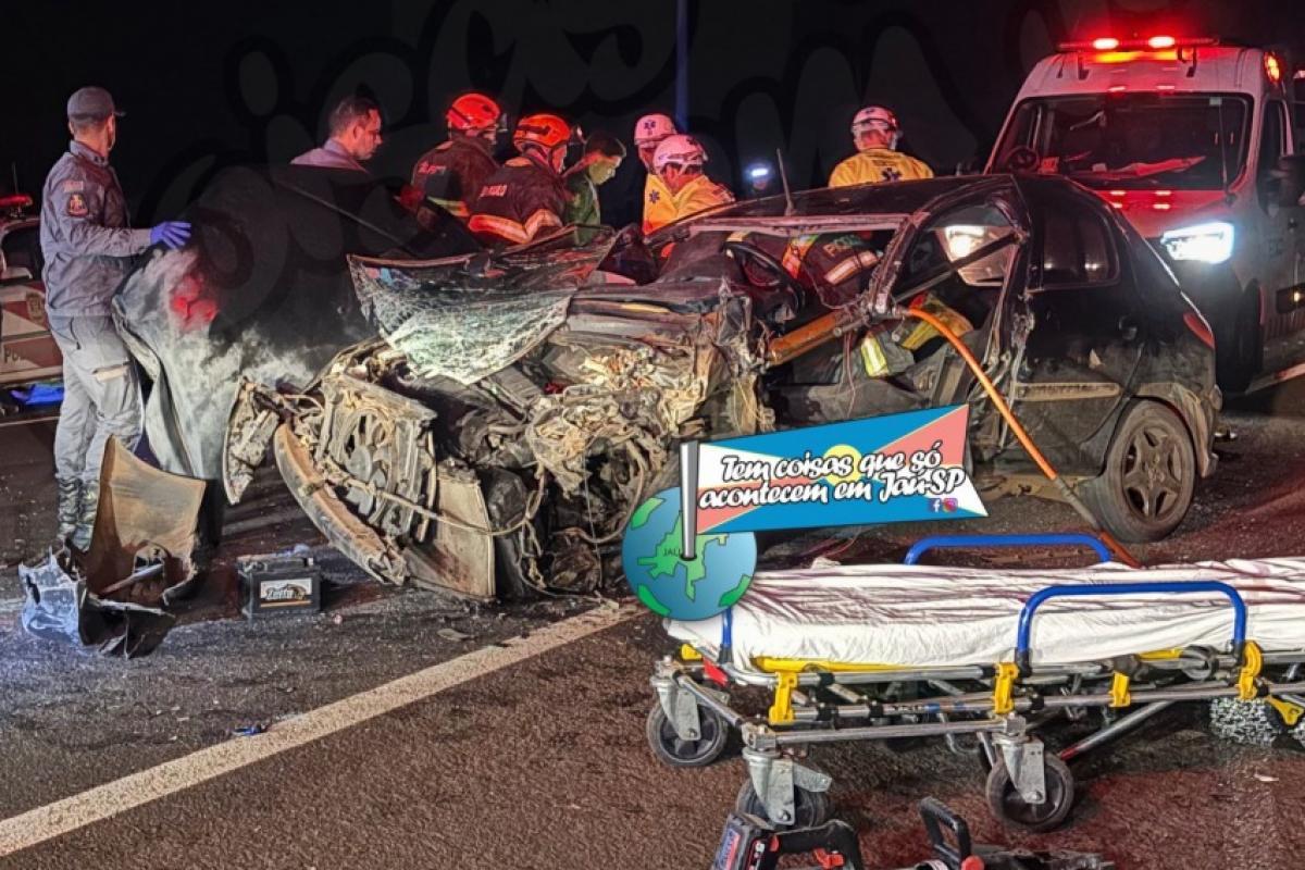 Colisão frontal em rodovia na região deixa dois feridos graves