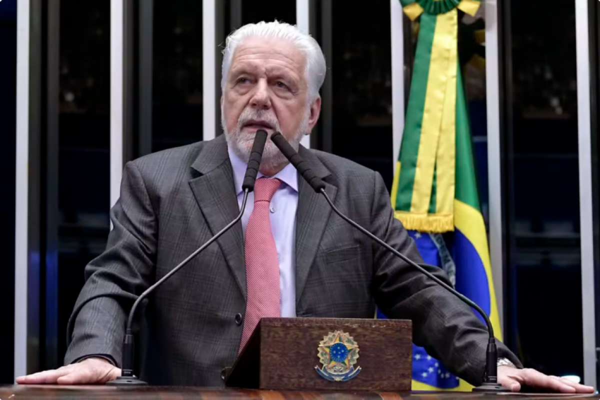 Jaques Wagner deixa liderança do governo no Senado