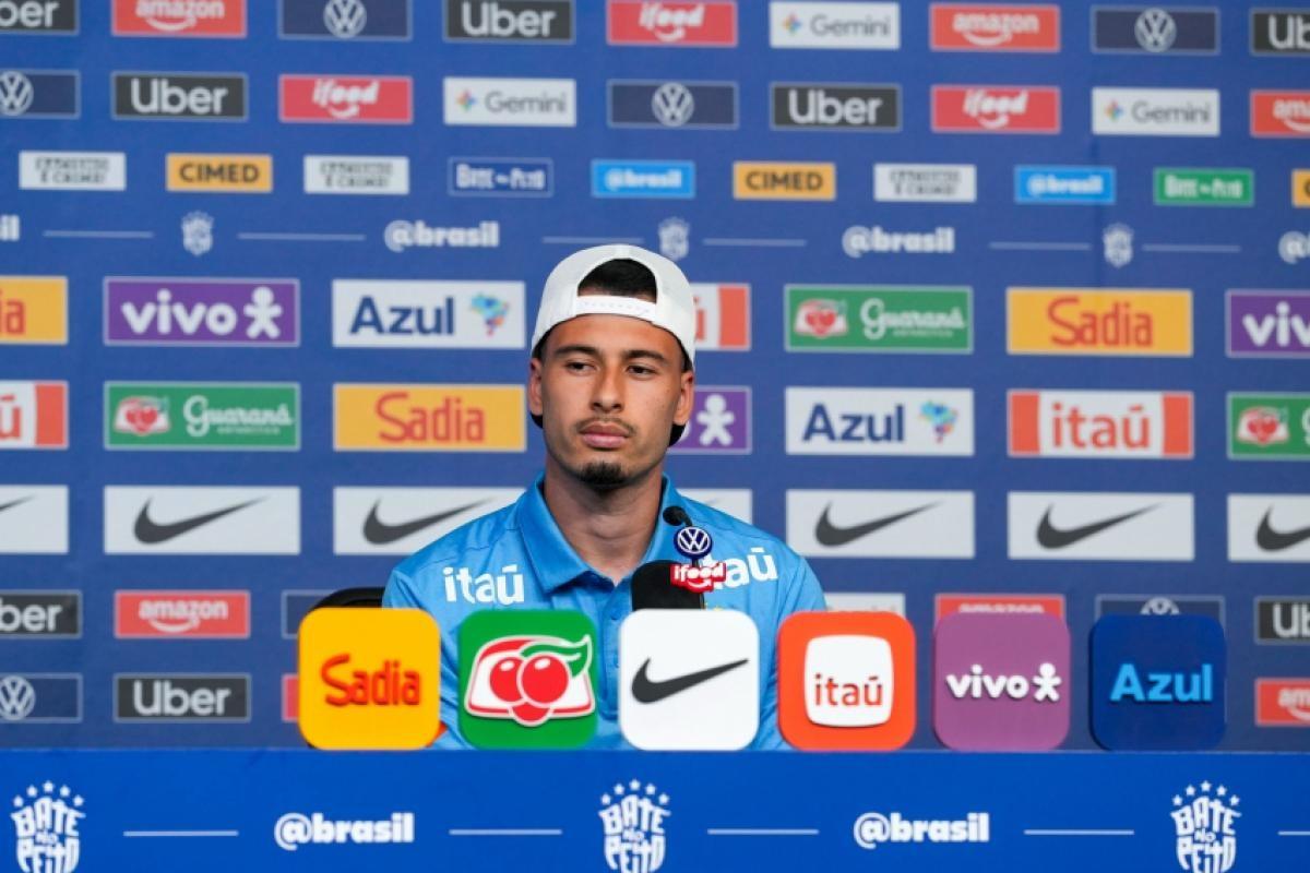 Martinelli compara Copa ao Inglês e diz que a liga é mais intensa