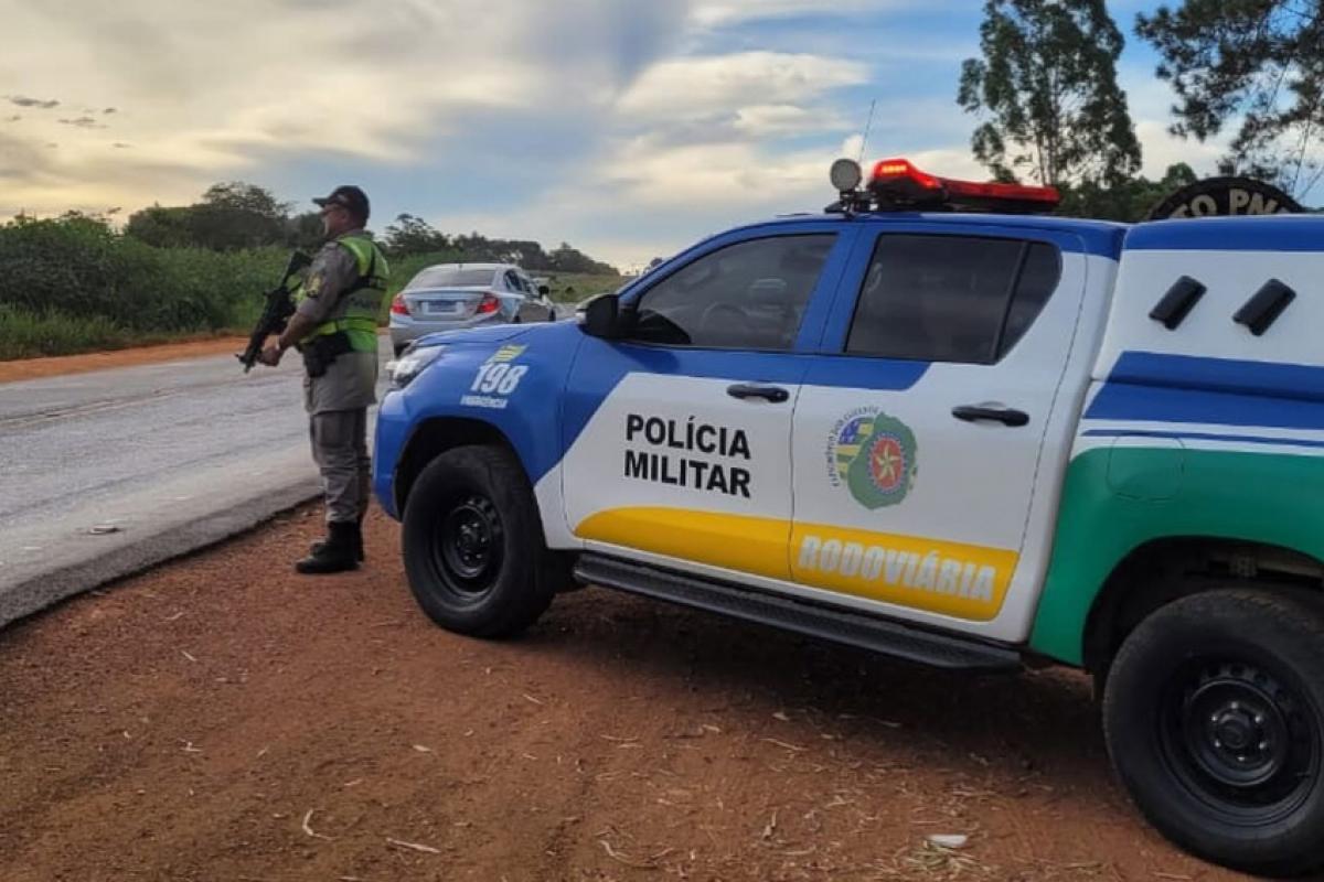 Pai mata bebê com tapa na cabeça e se entrega: 'Fiz besteira'