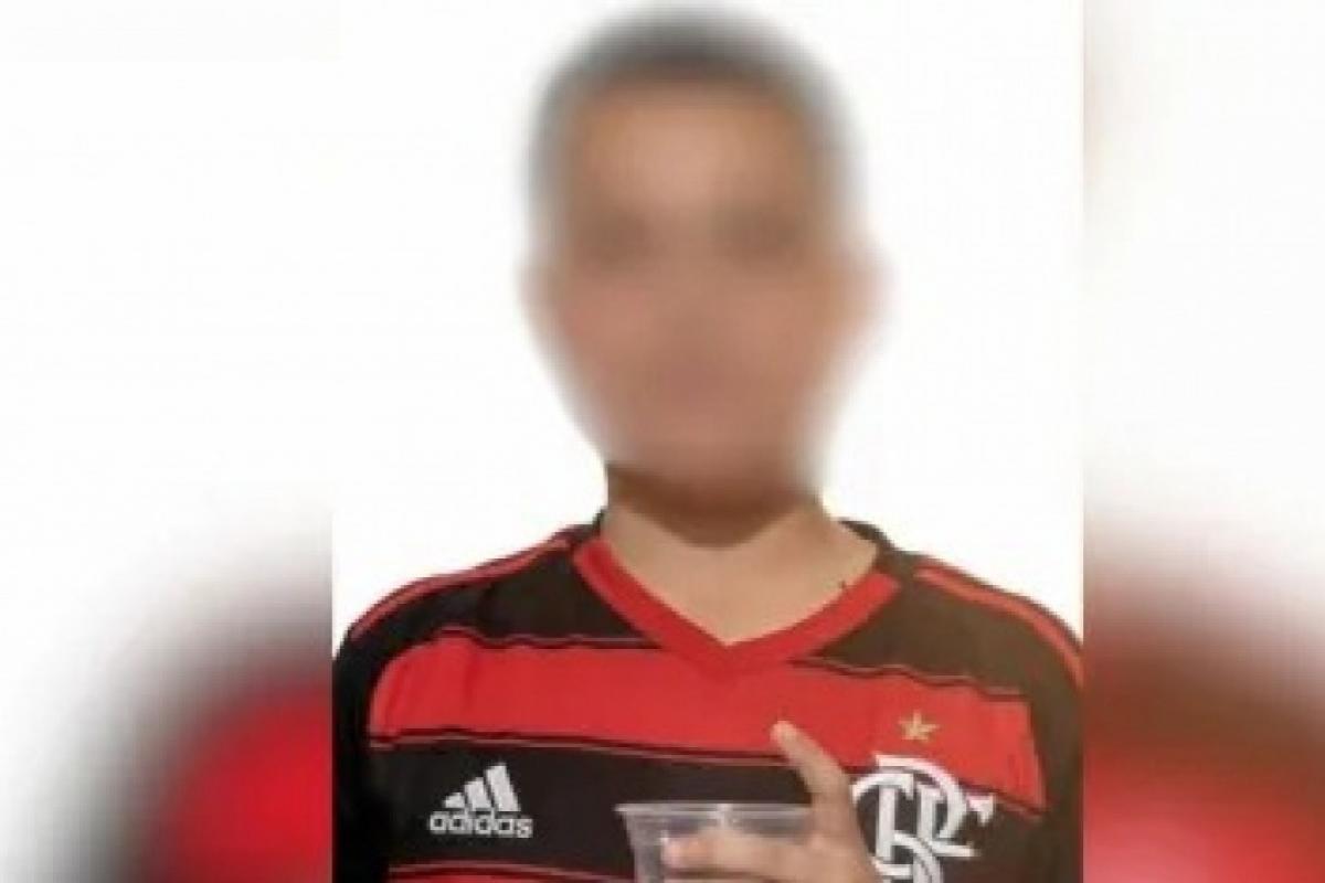 Perícia acha chumbinho em corpo de menino morto após comer bolo
