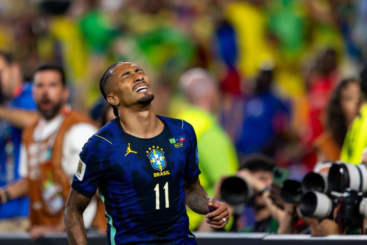 Raphinha se pronuncia pela primeira vez após lesão
