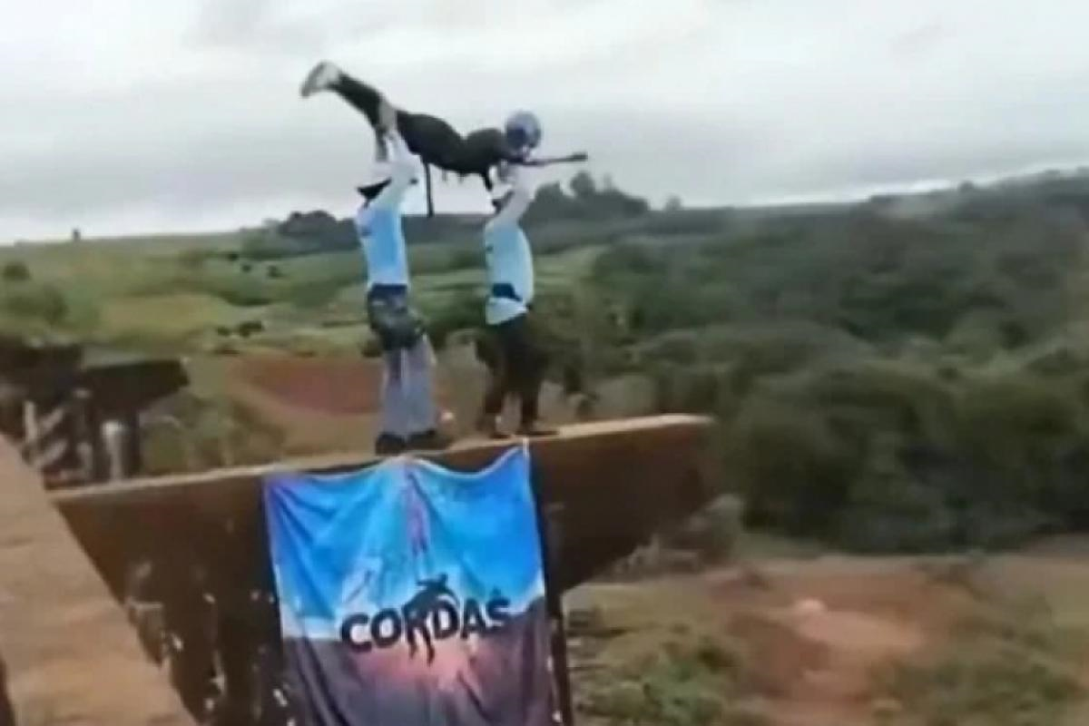 Só vimos depois que aconteceu, diz membro de grupo de salto