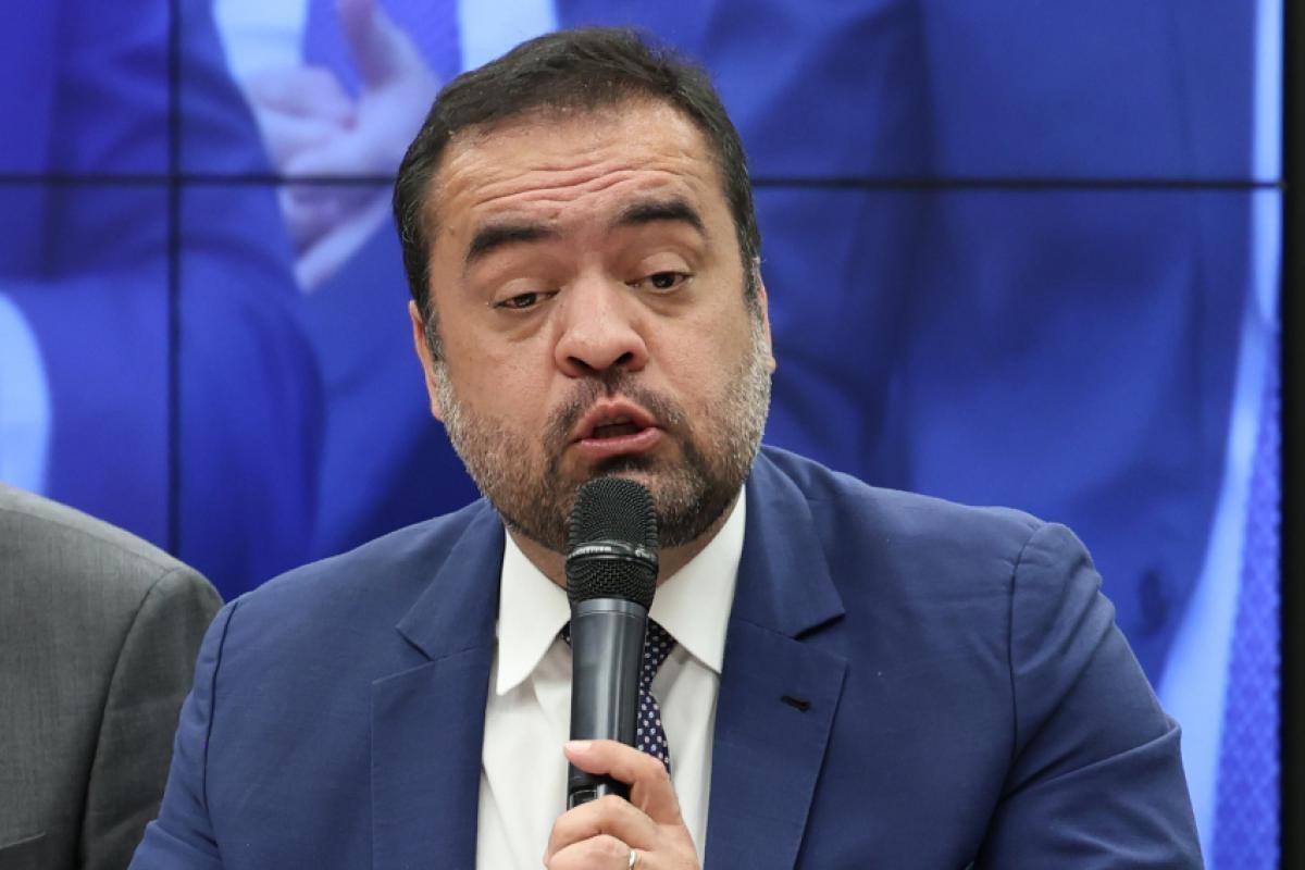 TCE recomenda rejeição das contas de 2025 de Cláudio Castro no RJ